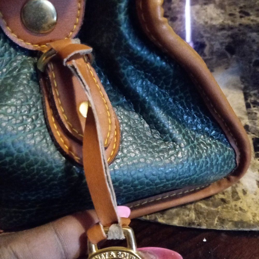 Purses - Picture 4 of 6
